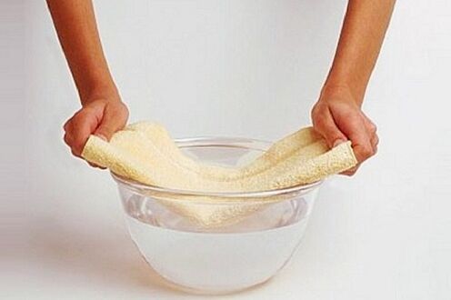 compresa para o tratamento de fungos nas unhas dos pés